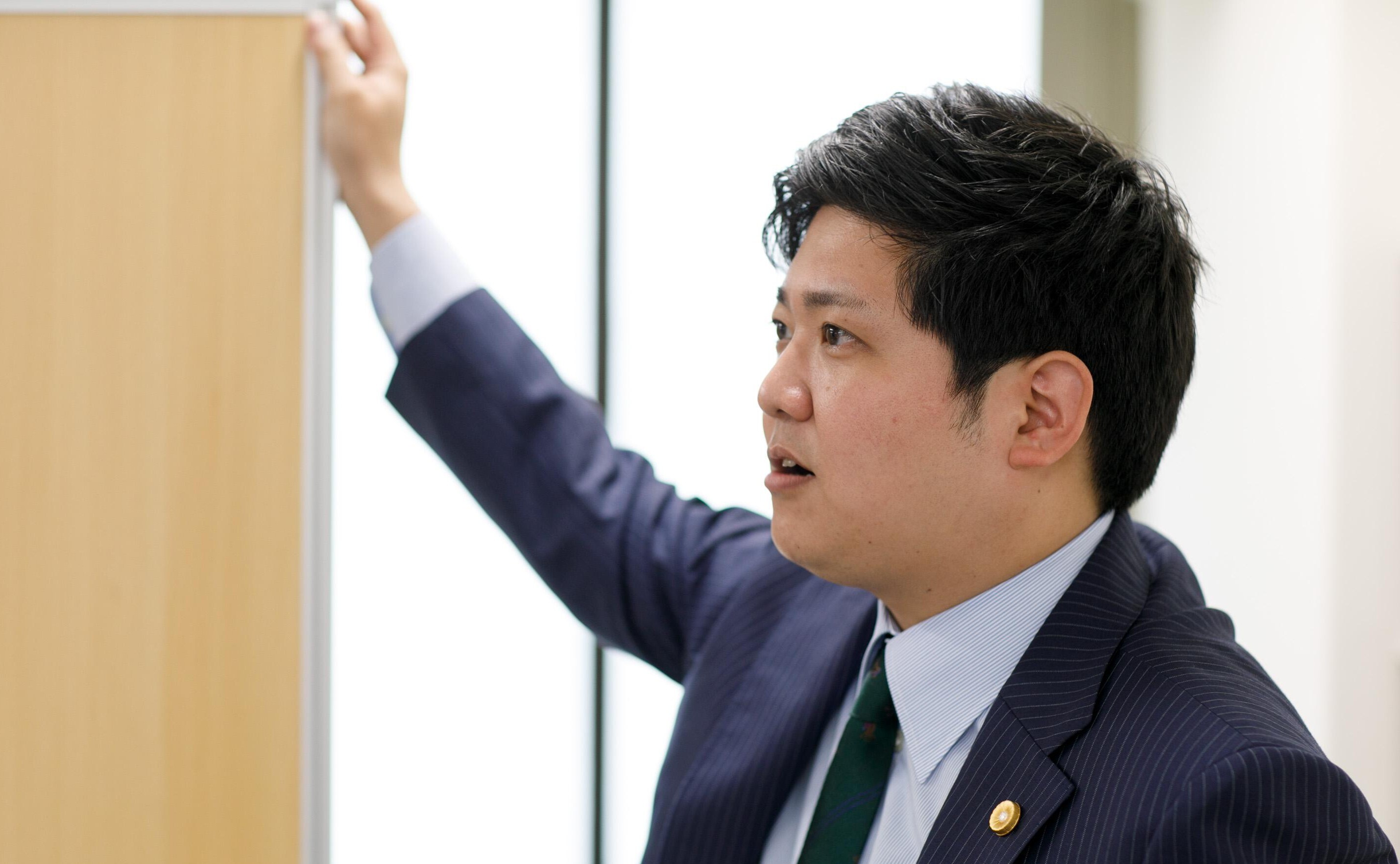 弁護士画像